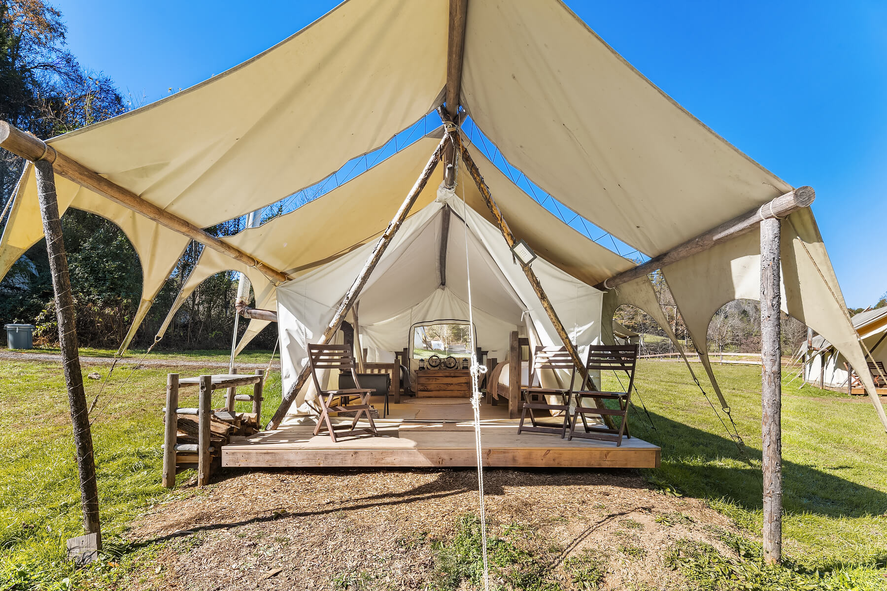 Safari 3 Twin tent at Under Canvas Great Smoky Mountains