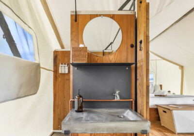 Under Canvas Yellowstone Suite Tent Ensuite Bathroom