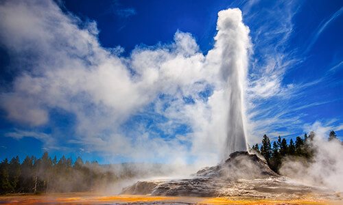 Old Faithful Yellowstone National Park