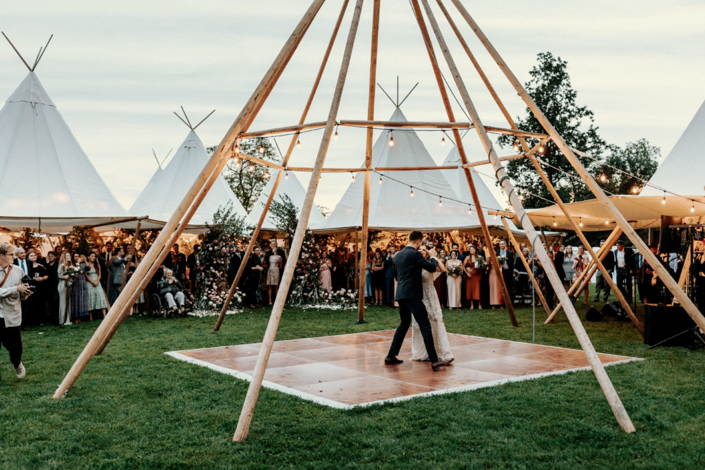 Taylor Scott Pop-Up Wedding Dance Floor