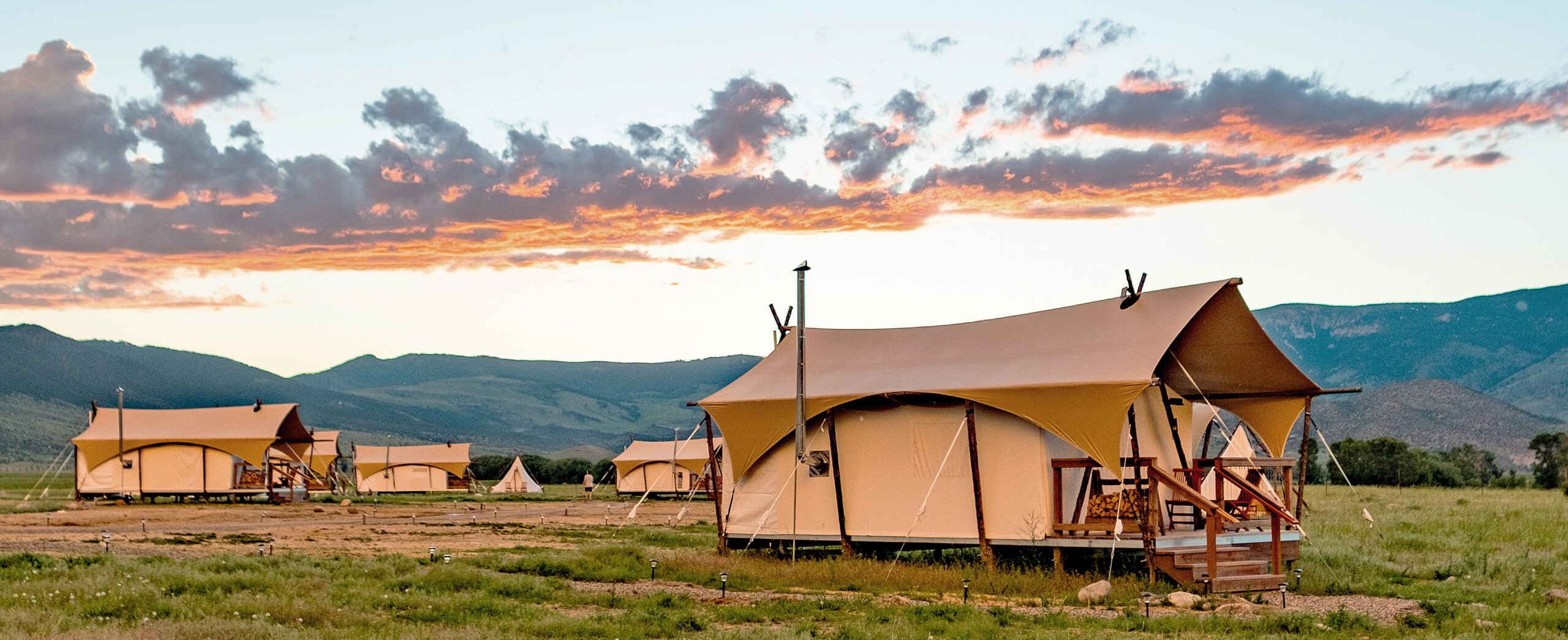 Outdoor Resort Near North Yellowstone | Under Canvas North Yellowstone