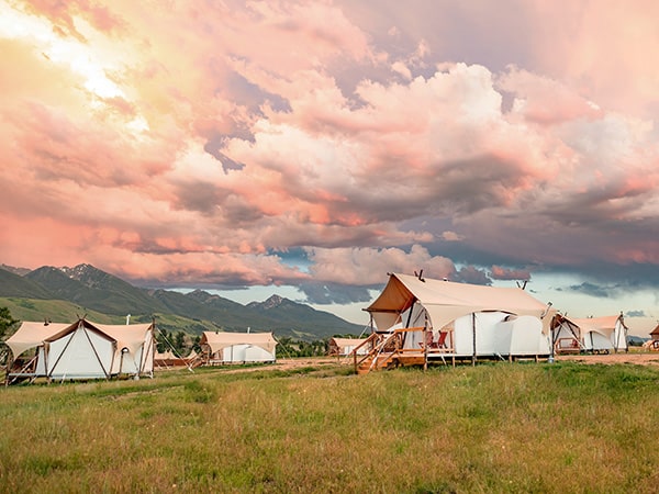 Under Canvas North Yellowstone - Paradise Valley sunset sky