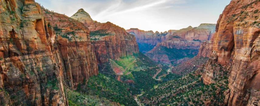 Zion vs Grand Canyon: Choosing Your Next Desert Retreat