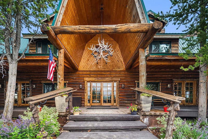Bar N Ranch lodge near West Yellowstone
