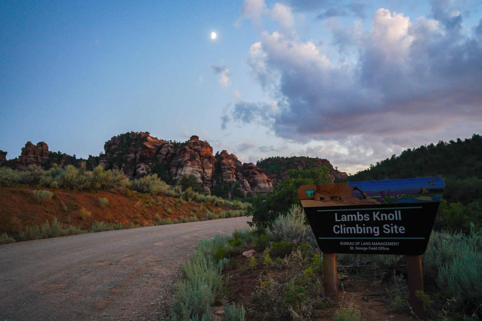 Lambs Knoll climbing area.