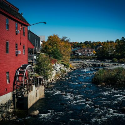 Cute New England Towns Near Under Canvas White Mountains
